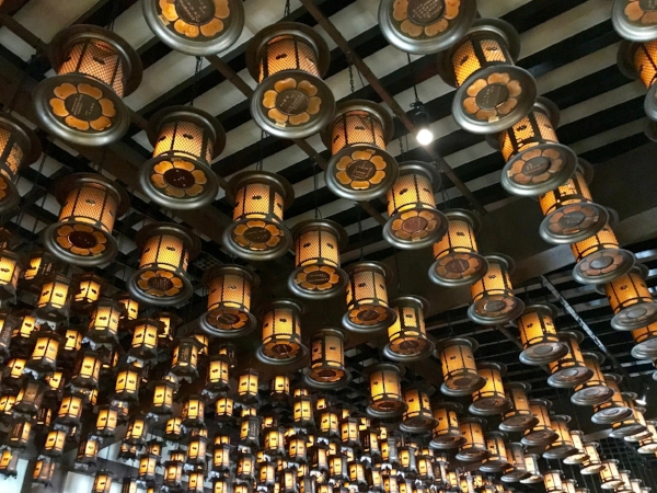 design-in-japan-o&b-inspiration-abroad-hanging-lanterns